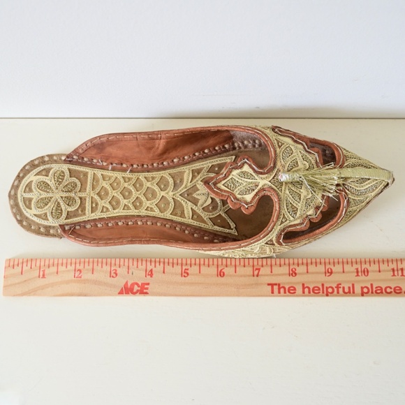 Ornate Gold Embroidered and Leather Shoes Slippers w/ Tassel Size 40 - Picture 13 of 13